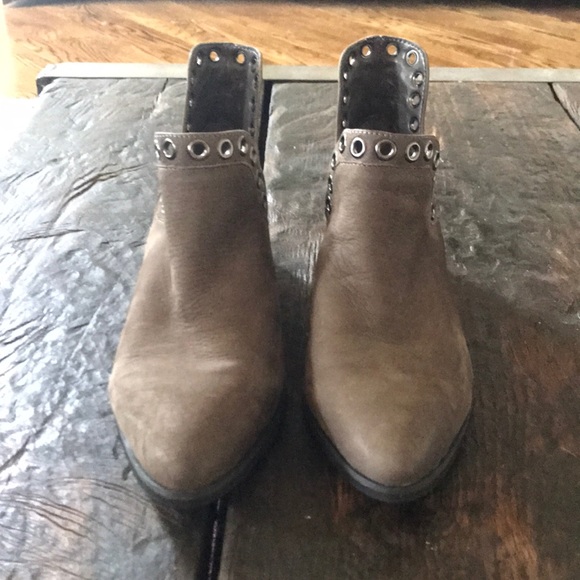 Gianni Bini Booties - Picture 3 of 5